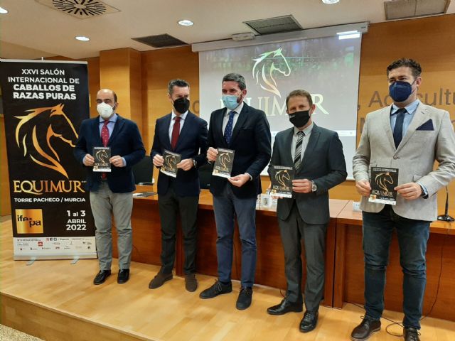 La Región cuenta con más de 2.200 explotaciones equinas y 13.000 animales, la mitad de pura raza española - 1, Foto 1