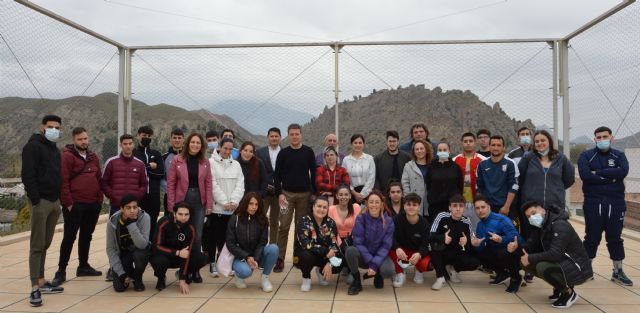 Dos nuevos programas de empleo y formación de Garantía Juvenil para menores de 30 años sobre 'Operaciones auxiliares de revestimientos continuos en construcción' - 1, Foto 1