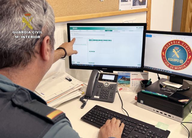 La Guardia Civil investiga a una persona por  denunciar el cobro fraudulento de unas suscripciones por Internet, Foto 1