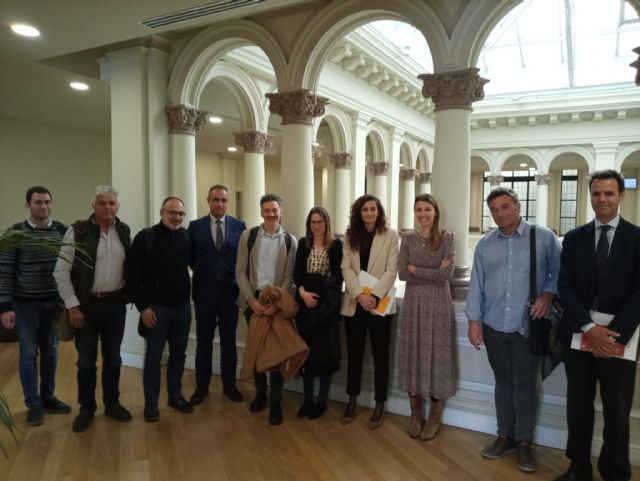 Unión de Uniones traslada a Competencia que los expedientes sancionadores son sólo la punta del iceberg de una cadena alimentaria - 1, Foto 1