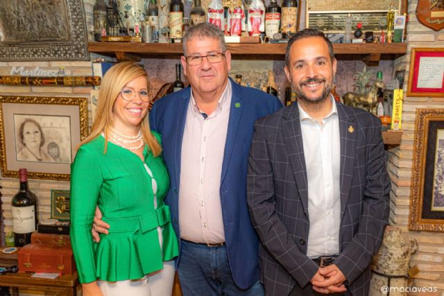 Paqui Bueno regala una nueva campana para el trono de San Juan Evangelista de la Cofradía del Resucitado - 4, Foto 4