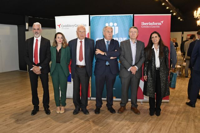Jordi Sevilla considera que el debate del agua en Murcia tiene que extenderse para seguir aprovechando las posibilidades de su tejido empresarial - 3, Foto 3