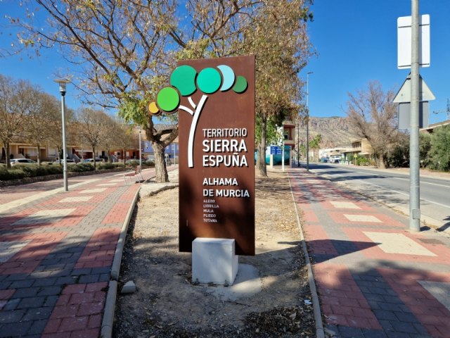 Dos tótems Territorio Sierra Espuña dan la bienvenida a Alhama de Murcia - 1, Foto 1