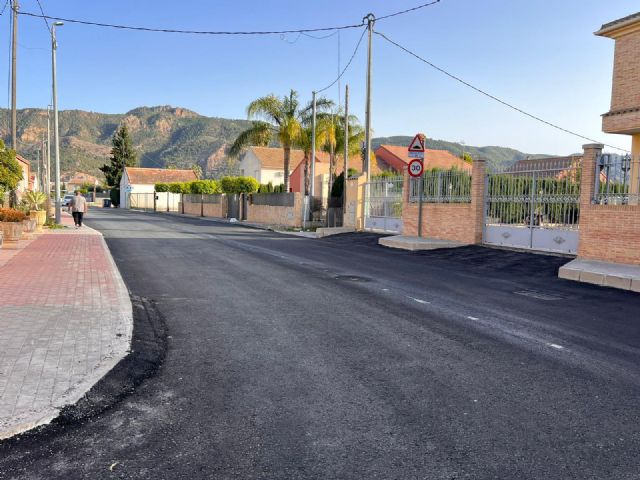 La renovación de más de 4.000 metros cuadrados de asfalto mejora la seguridad vial en Los Garres y La Alberca - 2, Foto 2