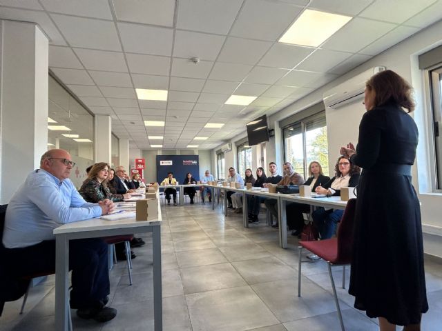Cruz Roja reúne a empresas de la Región de Murcia para abordar las Oportunidades y Desafíos en los Oficios Tradicionales - 1, Foto 1