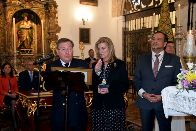 Sevilla. La Real Liga Naval Española distingue a la Virgen del Rocío con la Medalla del Ancla de Oro - 3, Foto 3
