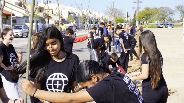 El Fan Futura Fest planta árboles en Los Alcázares para compensar su huella de carbono - 5, Foto 5