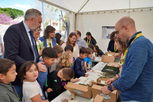 Santomera inaugura su I Feria Científica con más de 30 stands de divulgación - 1, Foto 1