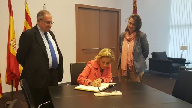 Las consejeras de Agricultura de Murcia y Cataluña crean un grupo de trabajo de apoyo al sector porcino, Foto 2