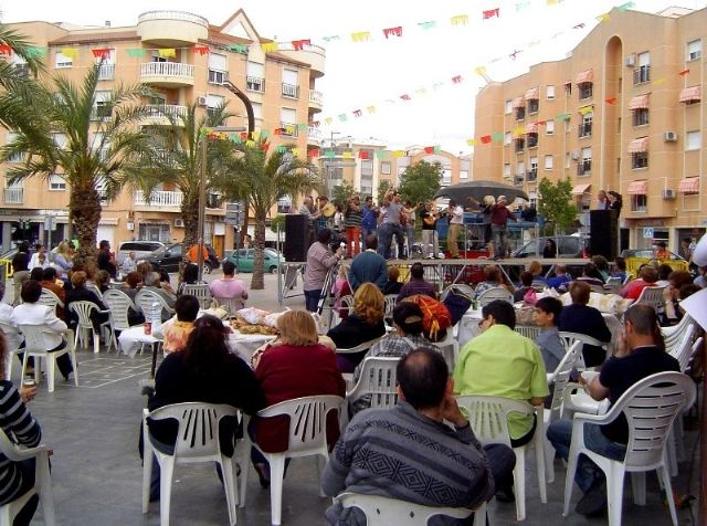 El Ayuntamiento invita a participar en las fiestas de los barrios de San José Obrero y Santa Clara - 1, Foto 1