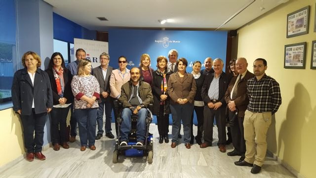 La Comunidad incrementa un 20 por ciento las subvenciones para adquirir ayudas técnicas para personas con discapacidad - 1, Foto 1