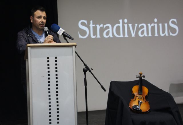 Fran J Marber muestra la intensa vida de Stradivarius - 1, Foto 1