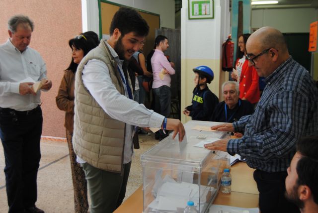 Reverte y Landáburu ejercen su derecho a voto crítico - 2, Foto 2