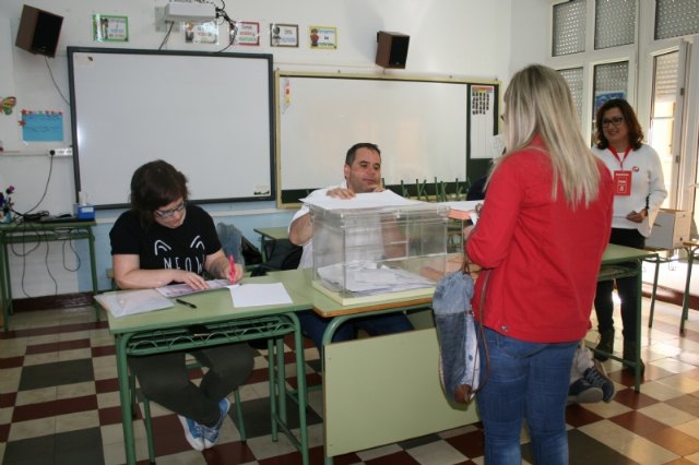 The participation of voters in Totana in the general elections amounts to 42.64%, at 2:00 p.m., Foto 1