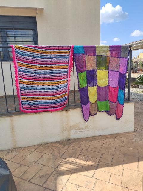 Un proyecto de la UMU anima a vestir los balcones de Murcia para arropar a quienes nos cuidan - 1, Foto 1