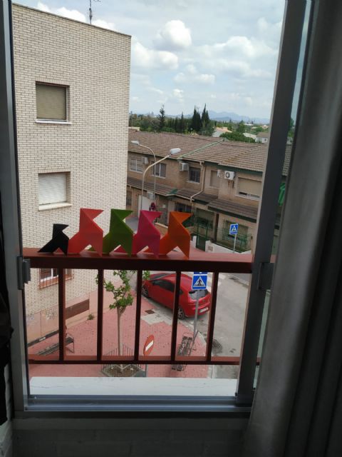 Un proyecto de la UMU anima a vestir los balcones de Murcia para arropar a quienes nos cuidan - 3, Foto 3