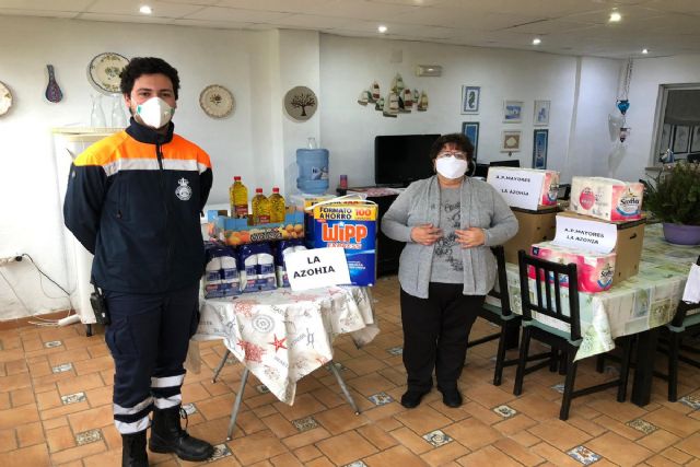 El Club de Mayores de La Azohía aporta su donación al dispositivo de emergencia del Ayuntamiento - 1, Foto 1