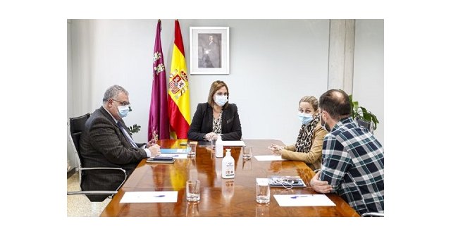 La alcaldesa de Cehegín se reúne con la Vicepresidenta y consejera de Política Social - 1, Foto 1