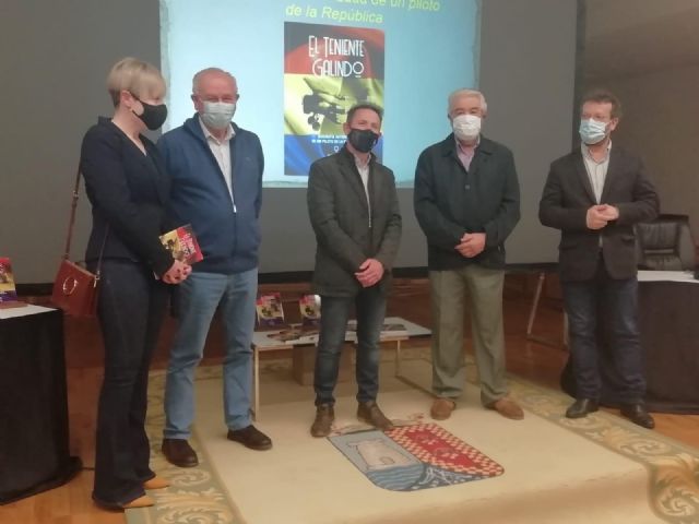 El Teniente Galindo. Biografía autorizada de un piloto de la República - 2, Foto 2