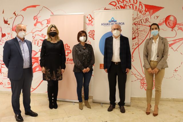 Los trabajadores de Aguas de Murcia donan a Cáritas cerca de 8.000 euros - 3, Foto 3