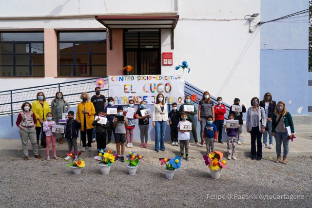 Servicios Sociales dota con 30 tablets a los centros interculturales y a los talleres de refuerzo escolar - 1, Foto 1