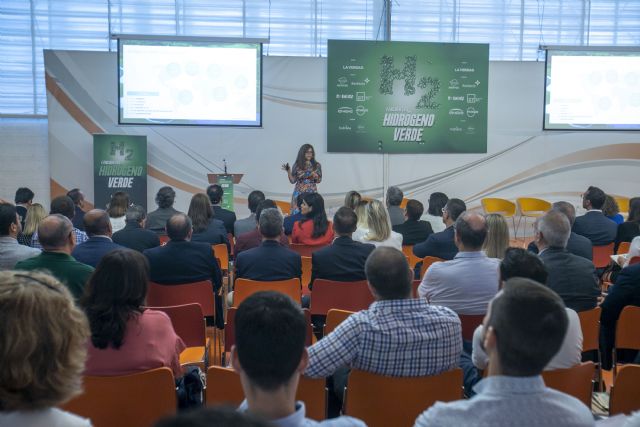El futuro de las energías limpias a debate en El Batel - 4, Foto 4