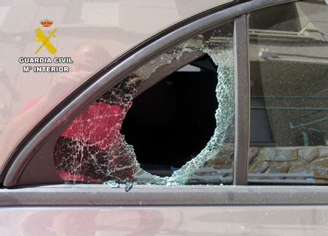 La Guardia Civil desmantela una banda juvenil acusada de cometer medio centenar de delitos contra el patrimonio - 1, Foto 1