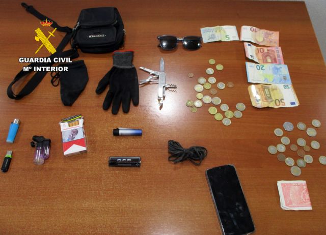 La Guardia Civil desmantela una banda juvenil acusada de cometer medio centenar de delitos contra el patrimonio - 3, Foto 3