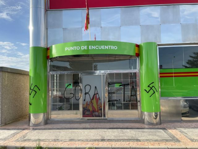 VOX Yecla denuncia el ataque de extremistas y radicales en su puntode encuentro - 1, Foto 1