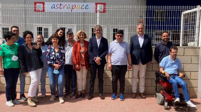 La Comunidad analiza con Astrapace fórmulas para impulsar la inclusión financiera de las personas con discapacidad - 1, Foto 1