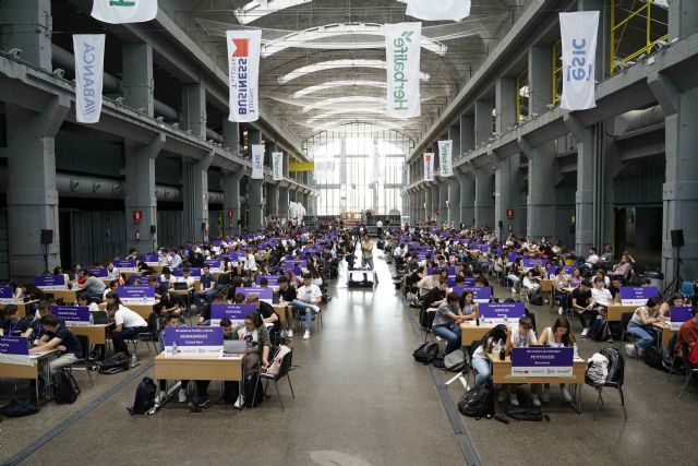 Cuatro estudiantes de Castellón se convierten en los mejores empresarios virtuales de España - 1, Foto 1