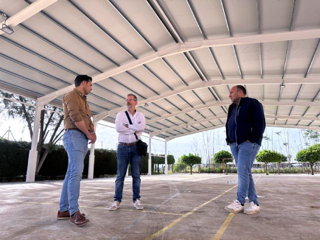 El Ayuntamiento torreño concluye el Plan Sombra en las pistas deportivas de los colegios - 3, Foto 3