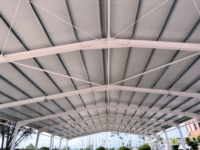 El Ayuntamiento torreño concluye el Plan Sombra en las pistas deportivas de los colegios - 4, Foto 4