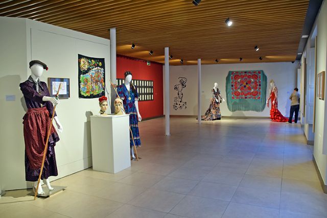 Maestro de la Costura. Sevilla. ´Toda una vida´, sobre las obras del diseñador sevillano, Tony Benítez relacionadas con el flamenco - 5, Foto 5