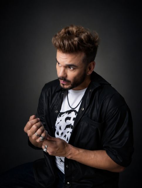 Luccas Rivera emociona con una versión íntima y moderna de “Vuela Paloma” - 2, Foto 2