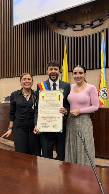 Diego Monroy recibe la Orden al Mérito Policarpa Salavarrieta en grado oro - 3, Foto 3
