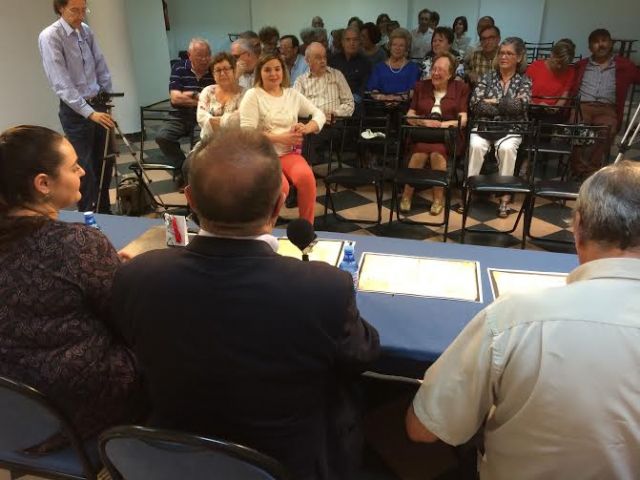 El escritor Ginés Rosa hace entrega al Ayuntamiento un total de 17 documentos medievales y otros de los siglos XVI al XVIII - 4, Foto 4