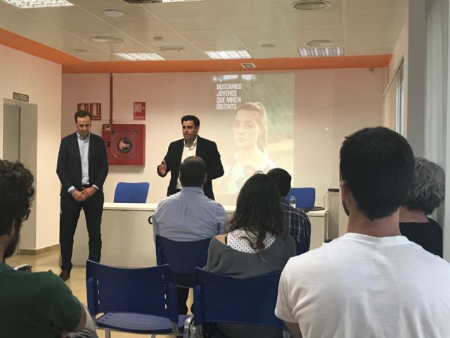 La Comunidad lanza un programa que ayudará a los jóvenes que no estudian ni trabajan a explorar nuevas vías de inserción laboral - 1, Foto 1