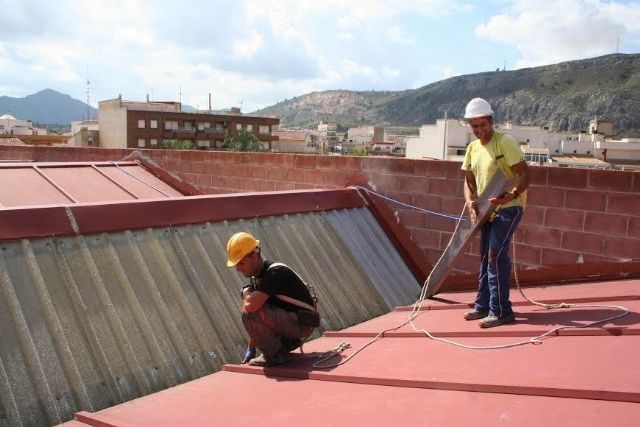 El PP exige al gobierno municipal y al PSOE que deje de mentir y  de ocultar la verdad sobre el derrumbe del Pabellón - 1, Foto 1