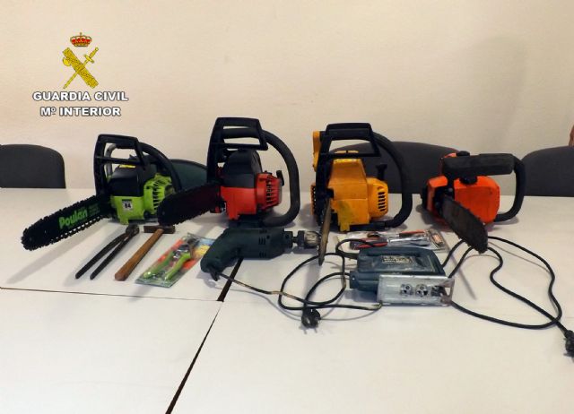 La Guardia Civil desmantela un grupo delictivo dedicado a robar en casas de campo de Cieza - 2, Foto 2