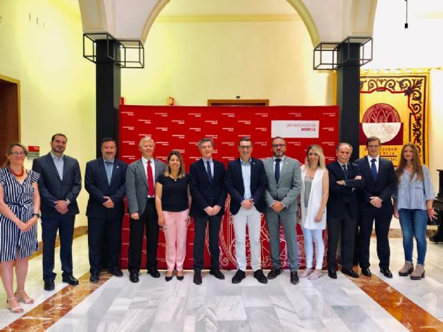 El rector de la Universidad de Murcia se reúne con el presidente de la Asociación Murciana de la Empresa Familiar - 1, Foto 1