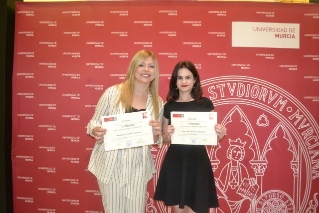 Tres alumnas de la Universidad de Murcia premiadas en el concurso de relato corto de la facultad de Enfermería - 1, Foto 1