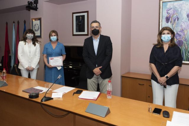 Entrega de premios del concurso de relatos ´Esperando buenas noticias del Aula Senior de la Universidad de Murcia - 2, Foto 2