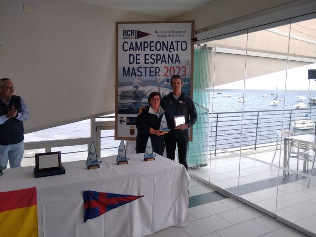 Carlos Martínez, Eduardo Fernández y Elena Sáez, nuevos campeones de España ILCA Master - 1, Foto 1