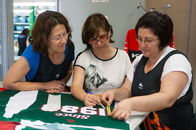 Mobel, 43 años de vida con puntos suspensivos…, Foto 2