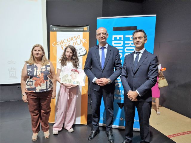 Una alumna del IES Alfonso X de Murcia gana el 44 concurso regional '¿Qué es un rey para ti?' - 2, Foto 2