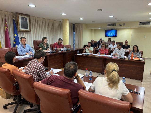 El PP aguileño vota en contra de la urgencia de defender que las matrículas de honor vuelvan a contar en la admisión universitaria del alumnado murciano - 1, Foto 1