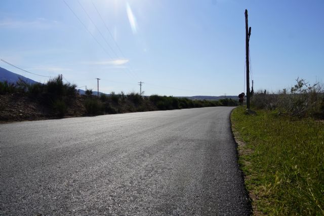 Las obras de asfaltado en el camino de Las Encebras, eje principal de la pedanía, ya son una realidad - 5, Foto 5