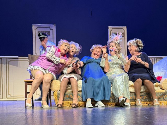 Poner el corazón en la clausura de las actividades del Centro Municipal de Personas Mayores Las Morericas - 1, Foto 1