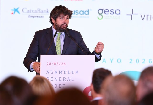 L�pez Miras anuncia una campa&ntilde;a con Froet para atraer j�venes al sector del transporte y cubrir la falta de conductores, Foto 3